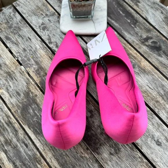 NWT Zara Pink Satin Pointy Toe heels - Picture 6 of 8